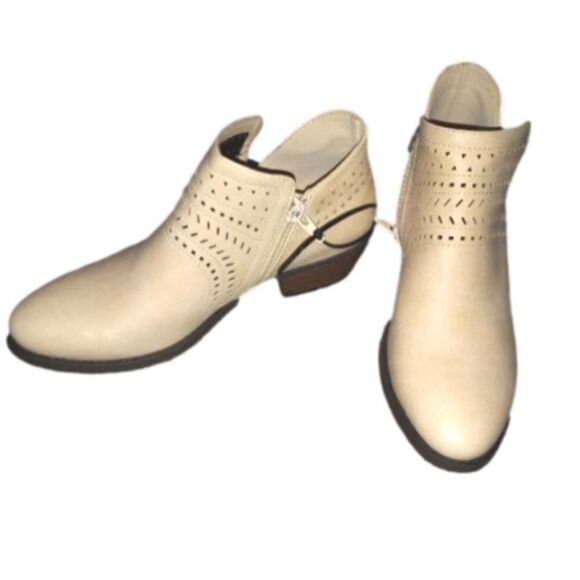 Ladies ANKLE CUT OUT BOOTS SZ 6 - Picture 4 of 10